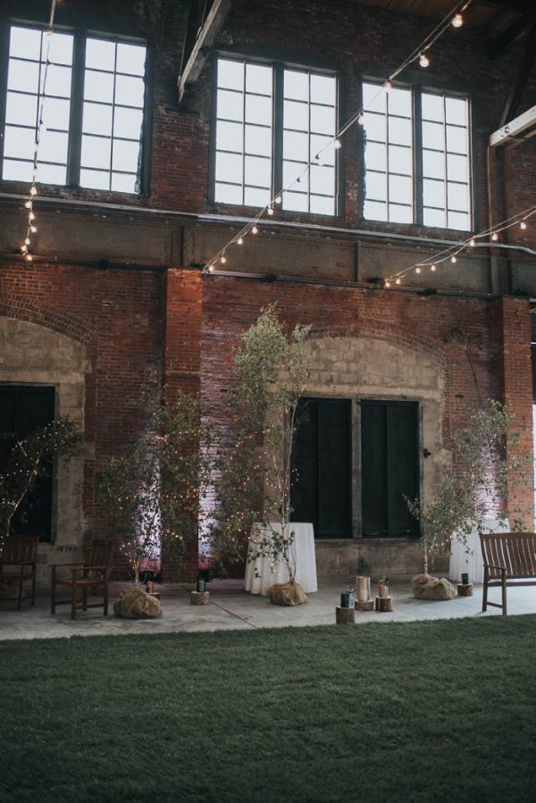 indoor-garden-wedding-at-thompsons-point-in-portland-maine-cortney-vamvakias-photography-10