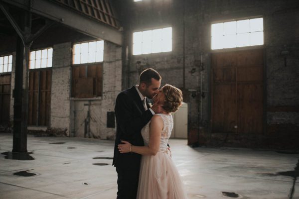 indoor-garden-wedding-at-thompsons-point-in-portland-maine-cortney-vamvakias-photography-28