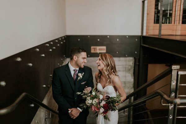 modern-romantic-portland-wedding-at-leftbank-annex-olivia-strohm-photography-31