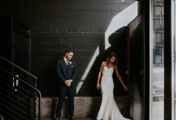 modern-romantic-portland-wedding-at-leftbank-annex-olivia-strohm-photography-32