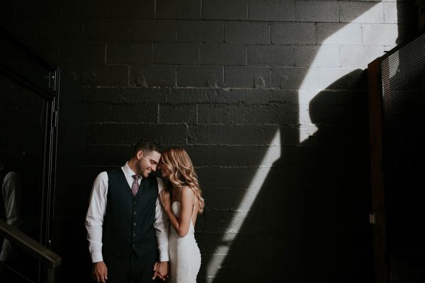 modern-romantic-portland-wedding-at-leftbank-annex-olivia-strohm-photography-33