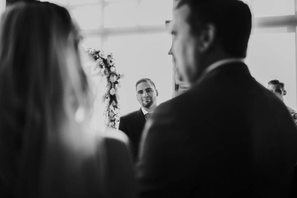 modern-romantic-portland-wedding-at-leftbank-annex-olivia-strohm-photography-47