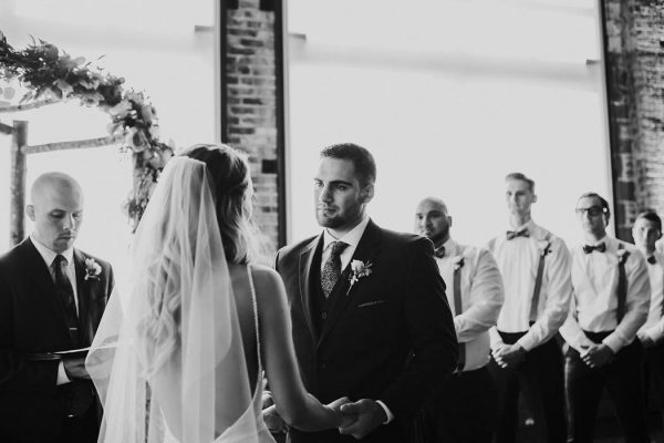 modern-romantic-portland-wedding-at-leftbank-annex-olivia-strohm-photography-51