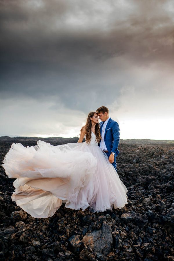 Rugged Hawaiian Wedding Photos on the Big Island Junebug Weddings