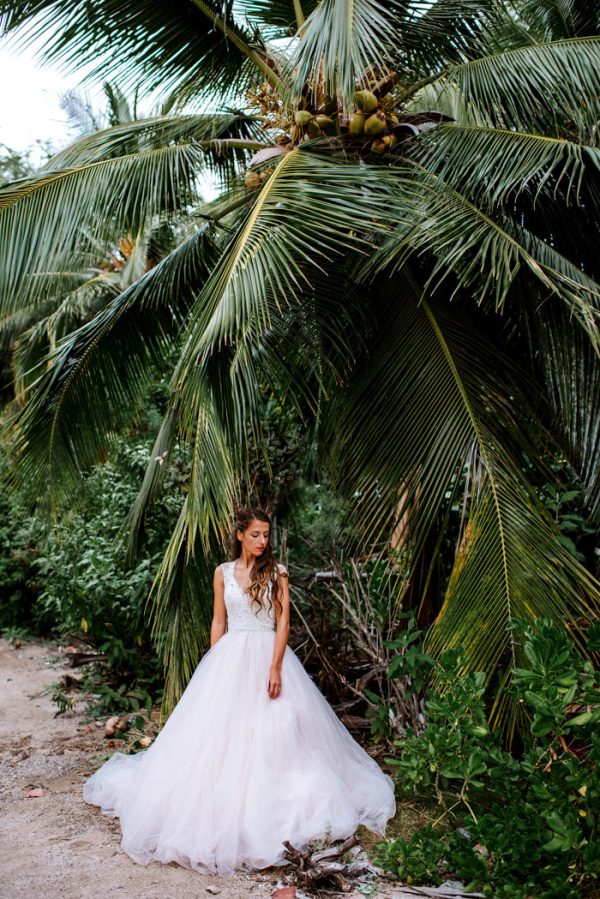 Rugged Hawaiian Wedding Photos on the Big Island Junebug Weddings