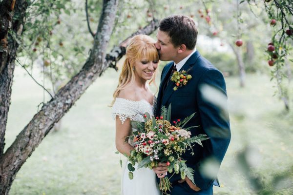 this-michigan-orchard-wedding-at-belsolda-farm-is-quintessentially-autumn-vafa-photography-43