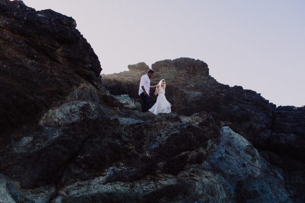 adventurous-shelter-cove-engagement-shoot-inspiration-12