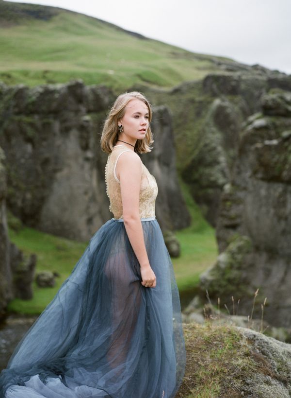 beautifully-wild-iceland-bridal-inspiration-19