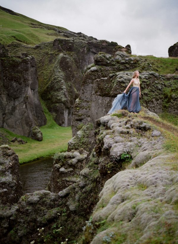 beautifully-wild-iceland-bridal-inspiration-25