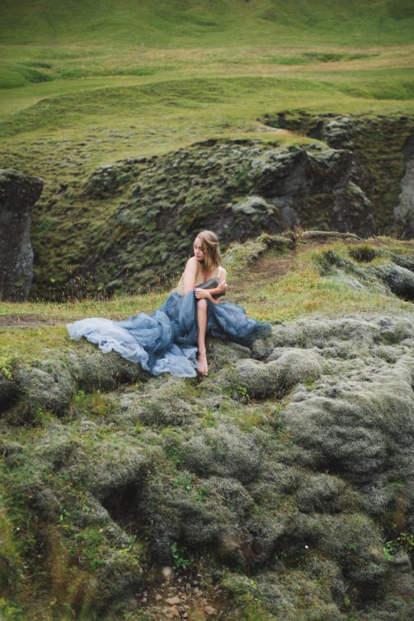 beautifully-wild-iceland-bridal-inspiration-8