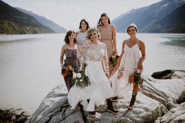 cozy-alaska-wedding-at-the-historic-skagway-inn-15