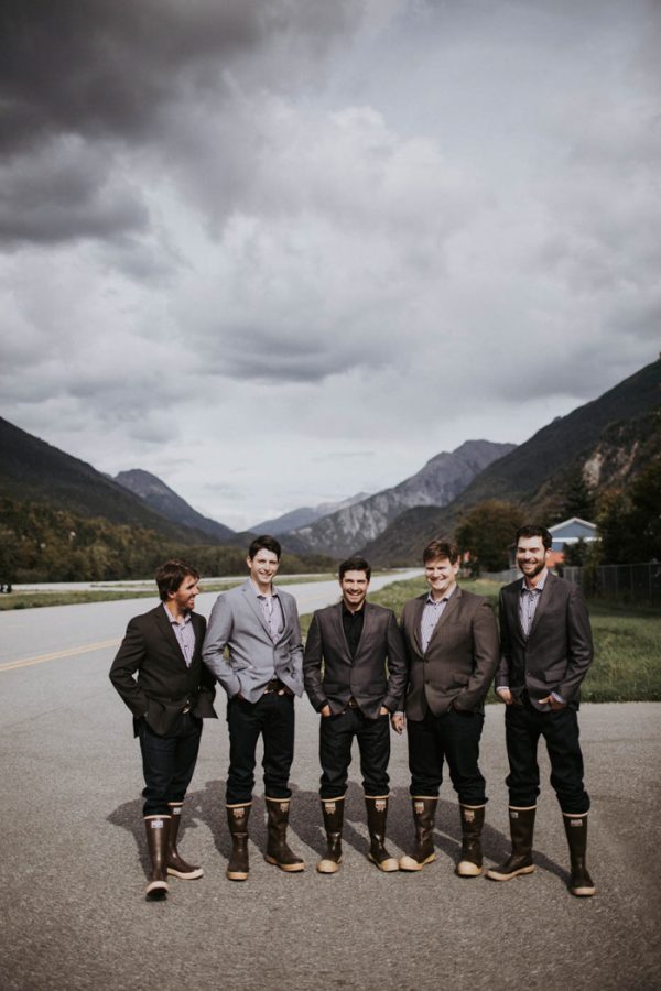 cozy-alaska-wedding-at-the-historic-skagway-inn-7