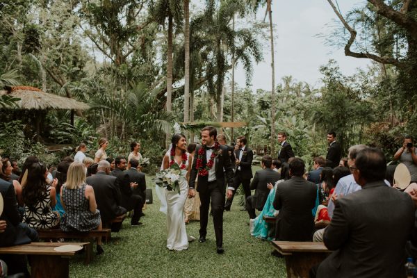 glamorous-fiji-wedding-at-the-garden-of-the-sleeping-giant-23