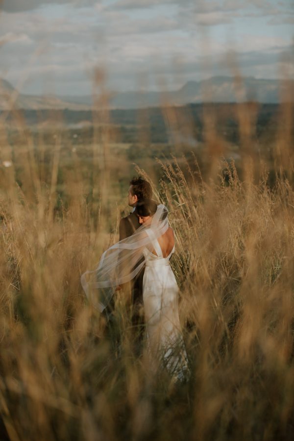 glamorous-fiji-wedding-at-the-garden-of-the-sleeping-giant-30