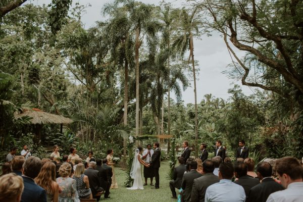 glamorous-fiji-wedding-at-the-garden-of-the-sleeping-giant-5