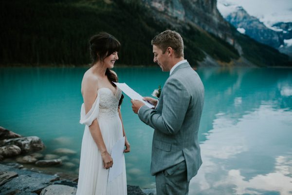 look-no-further-than-these-photos-for-your-lake-louise-elopement-inspiration-10