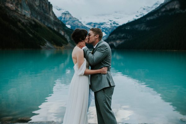 look-no-further-than-these-photos-for-your-lake-louise-elopement-inspiration-13