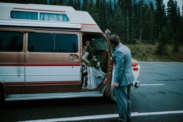 look-no-further-than-these-photos-for-your-lake-louise-elopement-inspiration-31