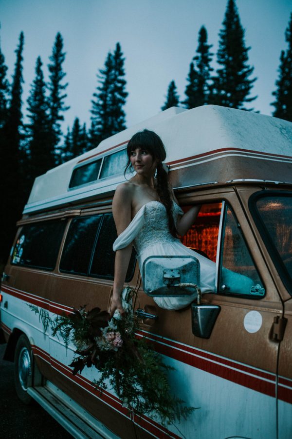 look-no-further-than-these-photos-for-your-lake-louise-elopement-inspiration-35