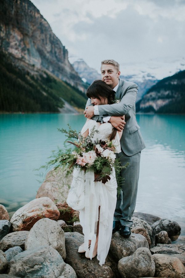 look-no-further-than-these-photos-for-your-lake-louise-elopement-inspiration-7