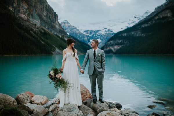 look-no-further-than-these-photos-for-your-lake-louise-elopement-inspiration-8