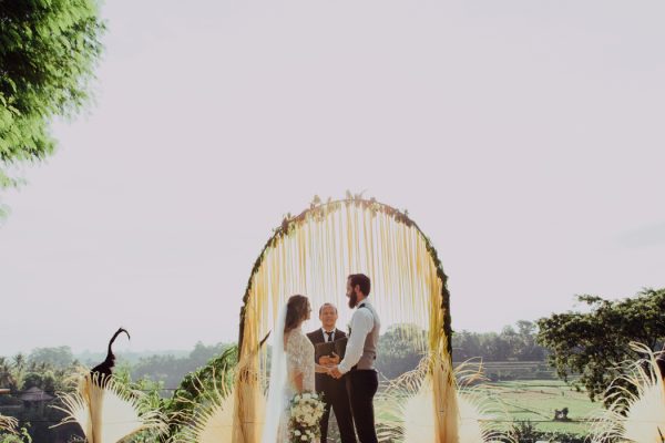 picture-perfect-bali-destination-wedding-at-bambu-indah-25