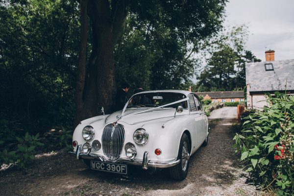 sweet-and-sparkly-leicestershire-wedding-at-the-old-stables-31