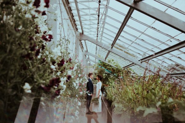 this-couple-put-a-natural-spin-on-their-sledmere-house-barn-wedding-25
