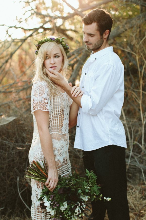 this-ultra-flexible-couple-had-a-yoga-engagement-in-the-woods-4