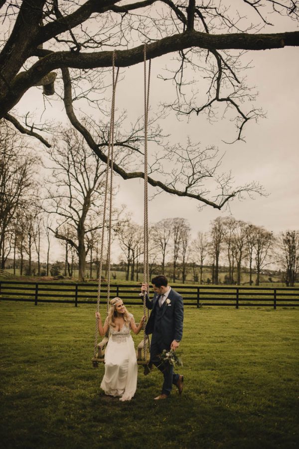 an-irish-wedding-at-tankardstown-house-with-boho-elegance-and-an-anna-campbell-gown-tomasz-kornas-33