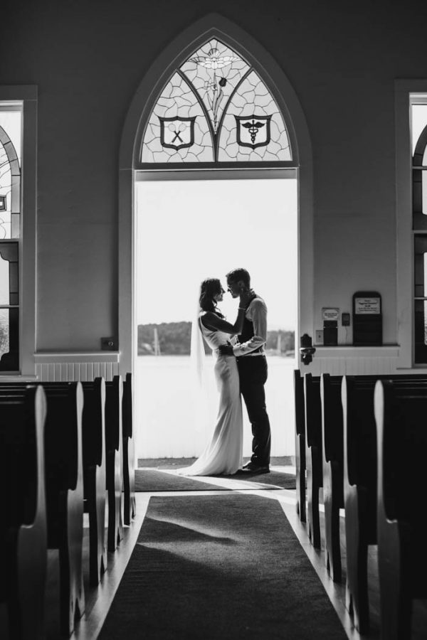 blue-and-white-roche-harbor-resort-wedding-on-san-juan-island-luke-and-mallory-photography-31