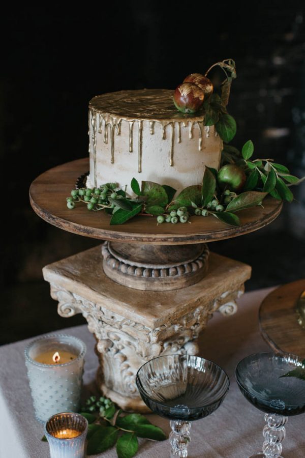 blue-and-white-roche-harbor-resort-wedding-on-san-juan-island-luke-and-mallory-photography-70