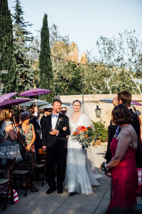 creative-sedona-wedding-in-the-tlaquepaque-arts-and-crafts-village-jane-in-the-woods-13