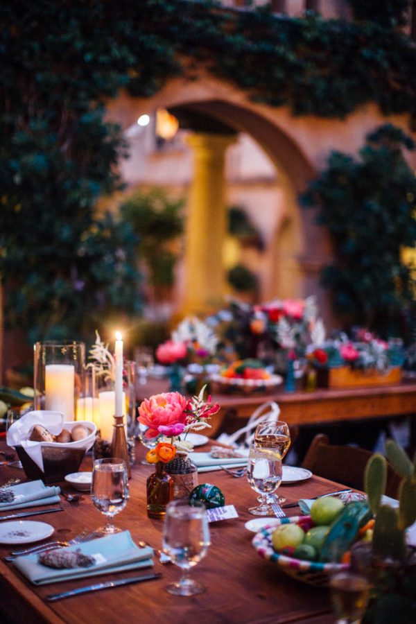 creative-sedona-wedding-in-the-tlaquepaque-arts-and-crafts-village-jane-in-the-woods-22