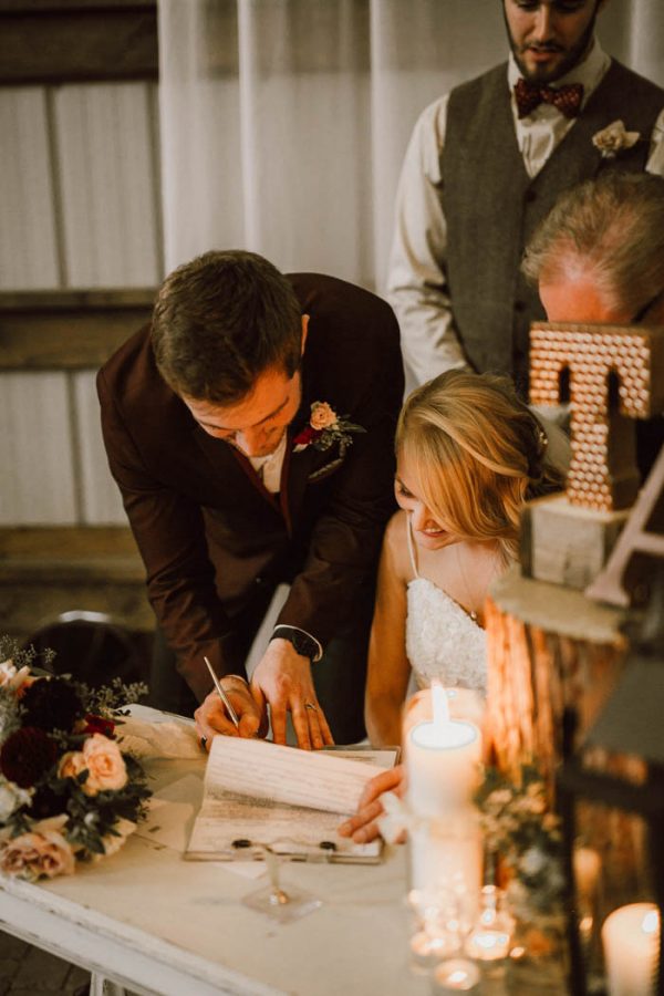 elegant-marsala-and-champagne-manitoba-wedding-at-the-rustic-wedding-barn-ariana-tennyson-photography-46