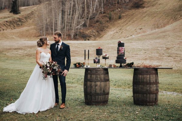 get-your-moody-color-palette-inspiration-from-this-late-fall-wedding-shoot-lindsay-nickel-photography-12