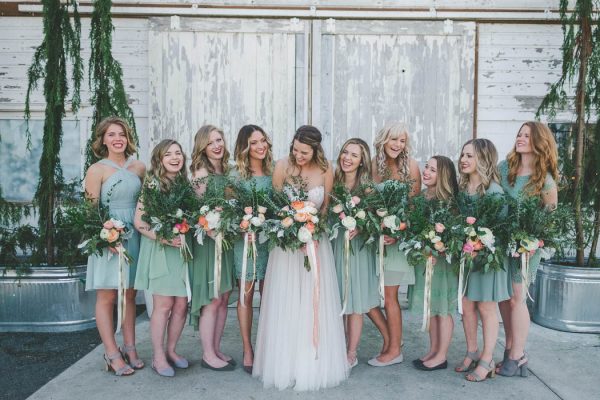 green-and-peach-snohomish-barn-wedding-at-dairyland-athena-grace-35