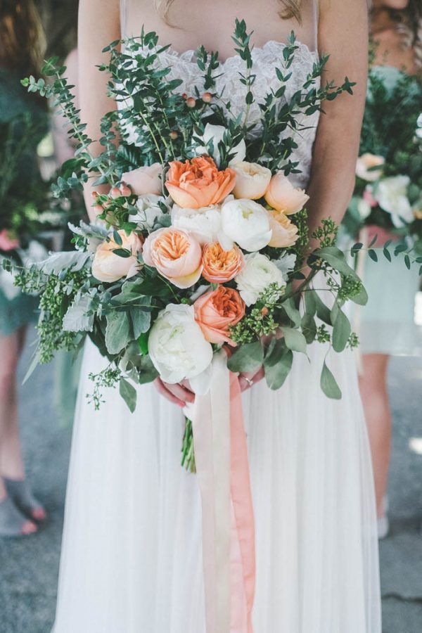 green-and-peach-snohomish-barn-wedding-at-dairyland-athena-grace-38