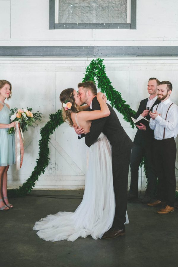 green-and-peach-snohomish-barn-wedding-at-dairyland-athena-grace-49