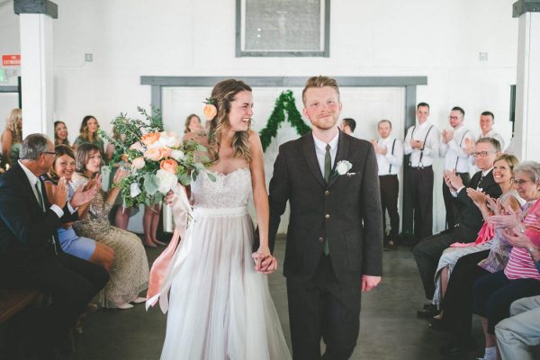 green-and-peach-snohomish-barn-wedding-at-dairyland-athena-grace-50