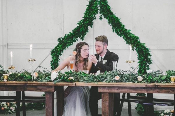 green-and-peach-snohomish-barn-wedding-at-dairyland-athena-grace-52