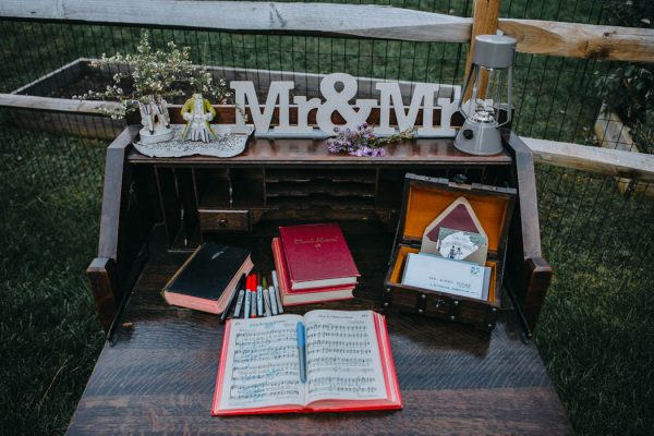 intimate-fall-backyard-wedding-in-columbus-ohio-little-blue-bird-photography-34