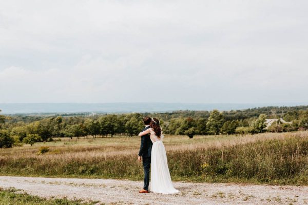 lovely-rustic-ontario-wedding-at-the-georgian-bay-club-laura-rowe-36