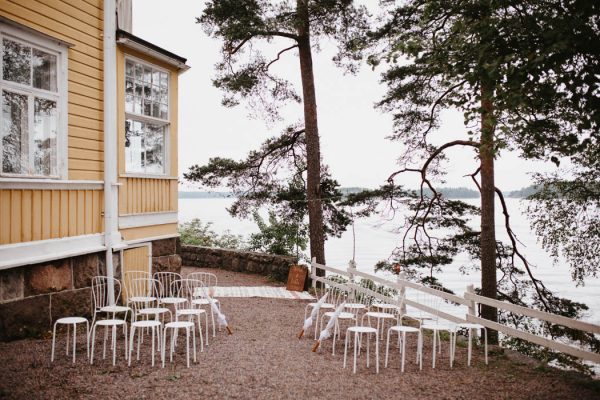 naturally-beautiful-waterfront-wedding-in-finland-patrick-karkkolainen-11