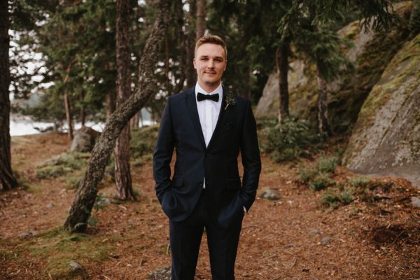 naturally-beautiful-waterfront-wedding-in-finland-patrick-karkkolainen-35