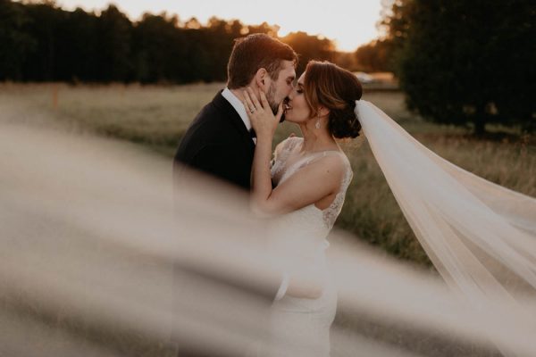 pumpkin-filled-fall-wedding-at-moss-mountain-farm-cody-and-allison-photography-36