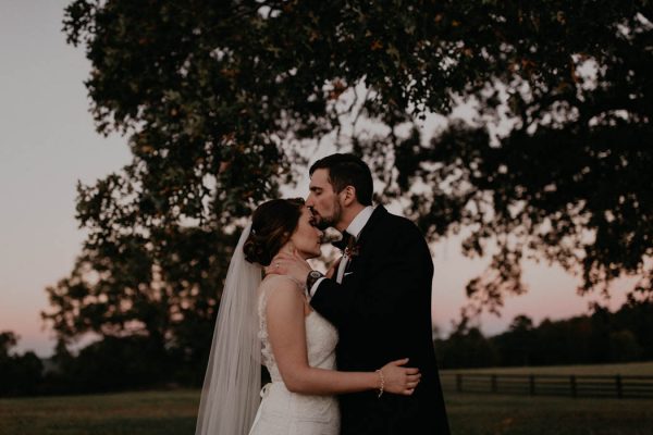 pumpkin-filled-fall-wedding-at-moss-mountain-farm-cody-and-allison-photography-41