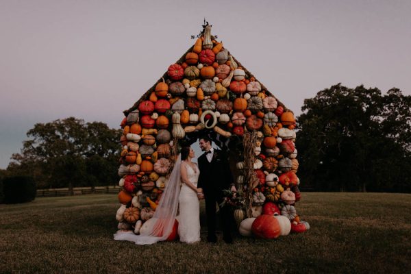 pumpkin-filled-fall-wedding-at-moss-mountain-farm-cody-and-allison-photography-45