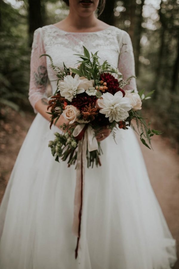 romantic-autumnal-portland-wedding-at-union-pine-olivia-strohm-photography-10