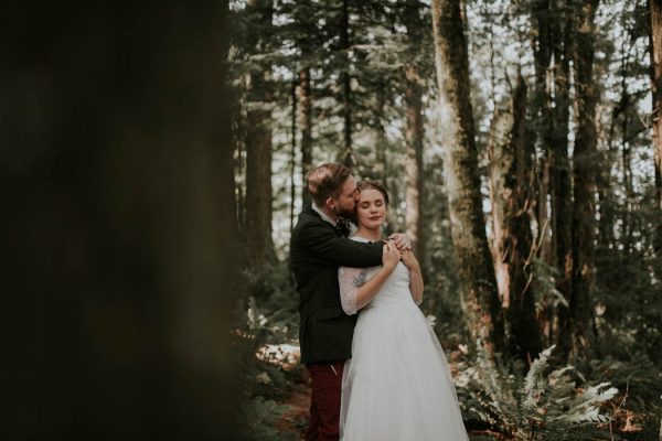 romantic-autumnal-portland-wedding-at-union-pine-olivia-strohm-photography-16